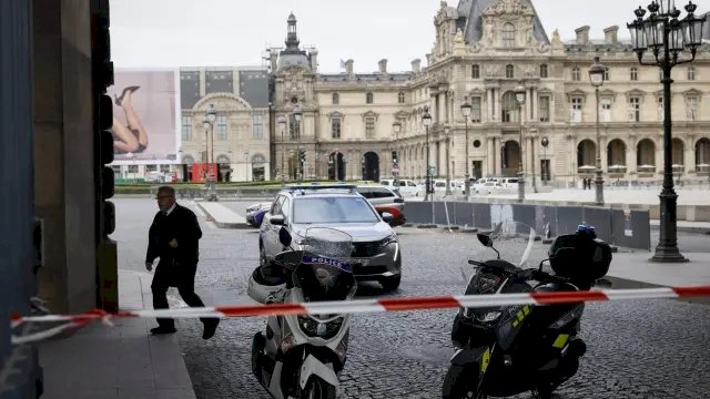 El Museo del Louvre fue evacuado y el Palacio de Versalles cerrado