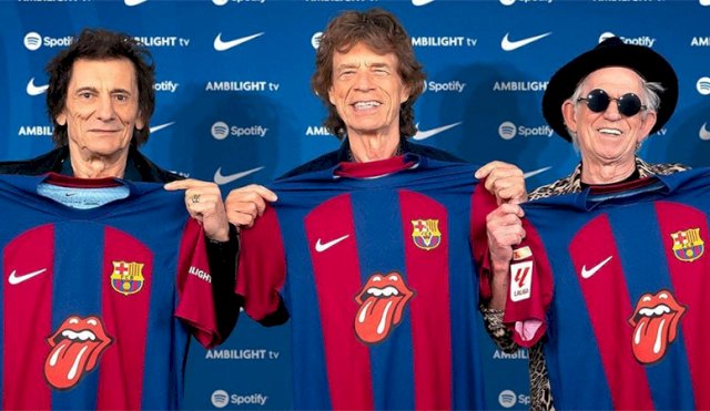 El Barcelona optó por usar la lengua de Los Stones en sus camisetas