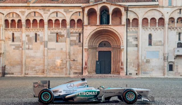 Subastaron el Mercedes con el que Hamilton ganó su primera carrera en la escudería