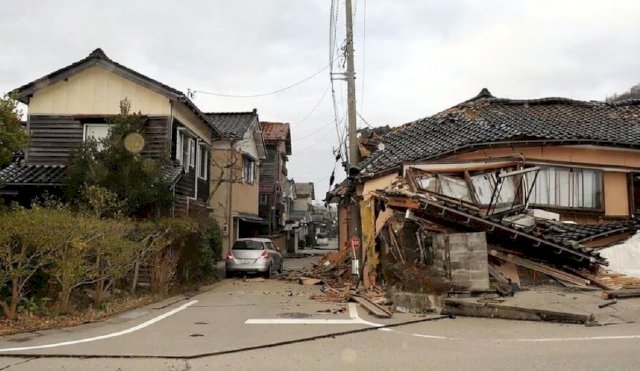 Ascienden a 48 las muertes por los terremotos en Japón