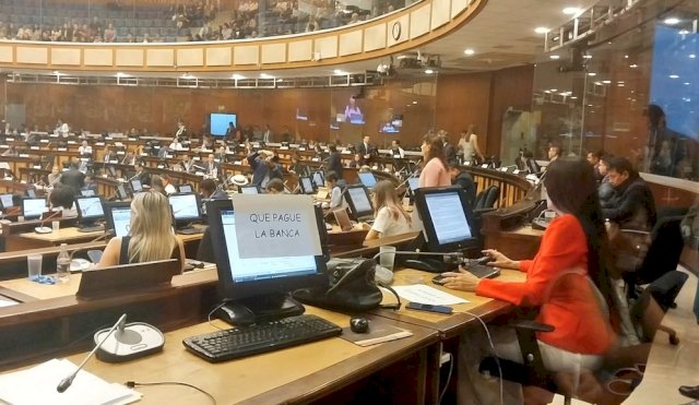 El parlamento de Ecuador no aumentará el IVA 