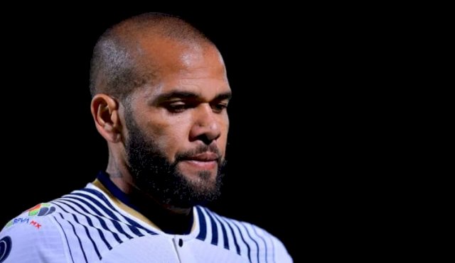 Dani Alves pagó un millón de Euros y salió en libertad